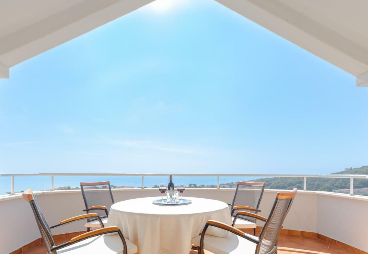 Mediterranean Blue Daire
